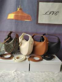 Picture of Celine Handbags _SKUfw225667437fw